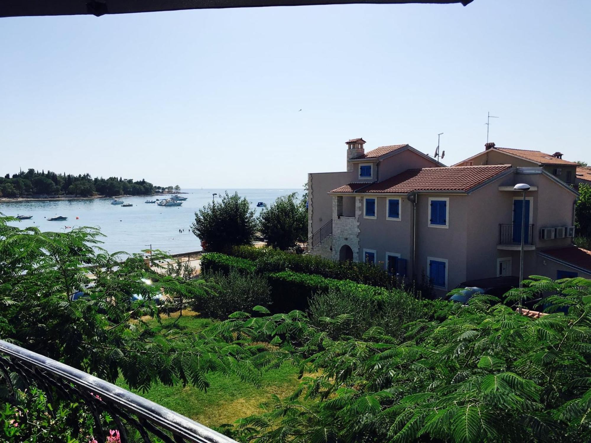Apartment In Villa Moletto Seaside & Relax - 4 Guests Lovrecica  Exterior photo