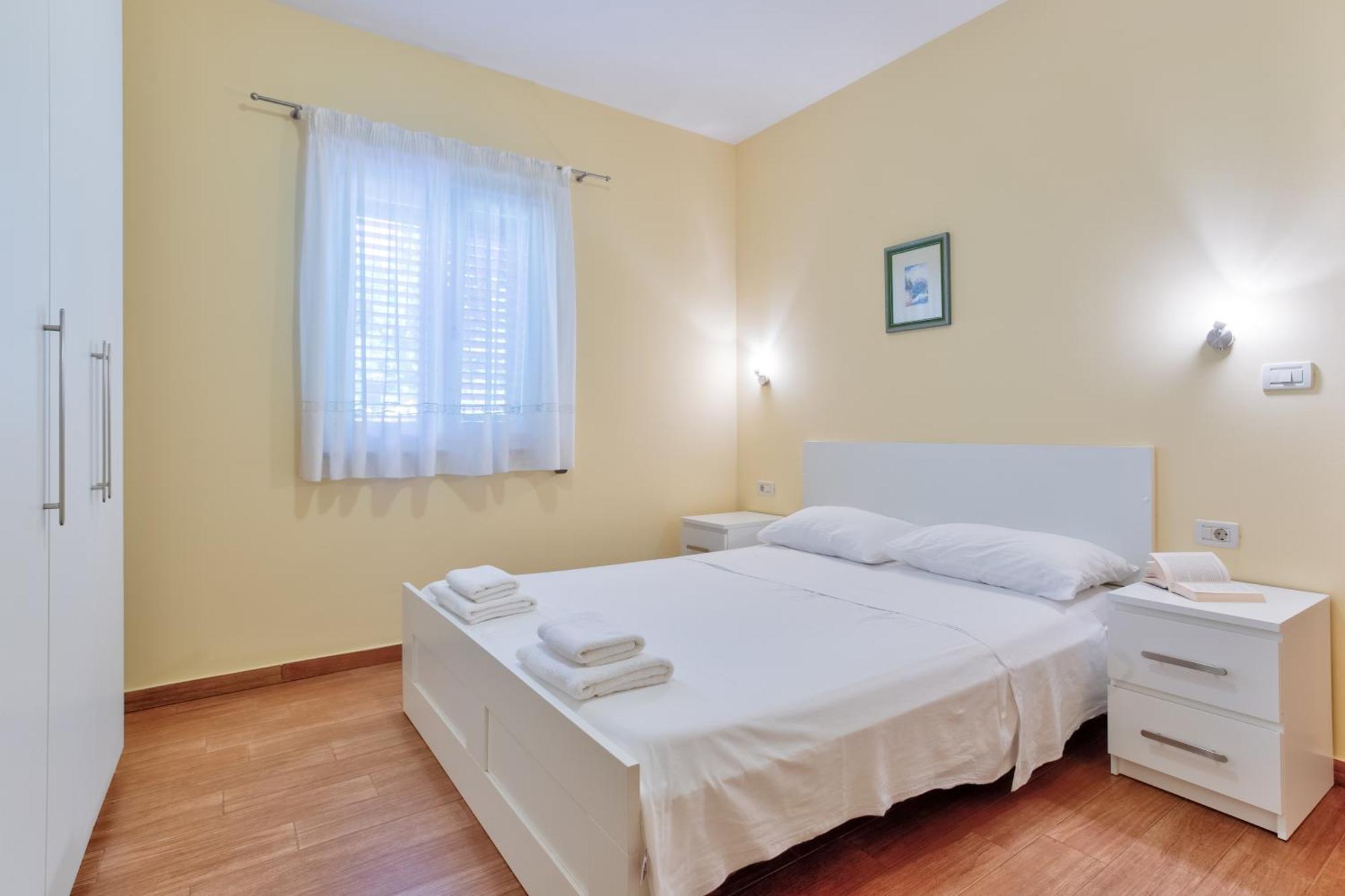 Apartment In Villa Moletto Seaside & Relax - 4 Guests Lovrecica  Exterior photo