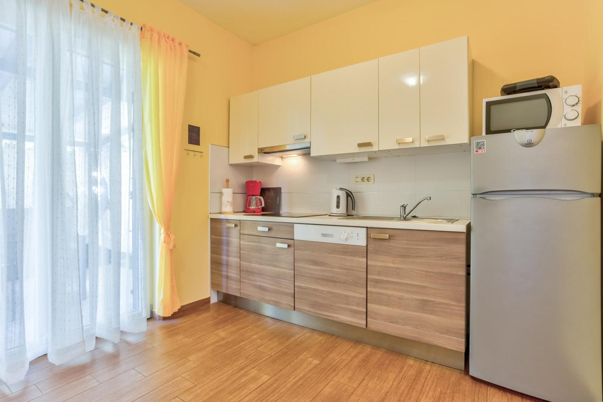 Apartment In Villa Moletto Seaside & Relax - 4 Guests Lovrecica  Exterior photo