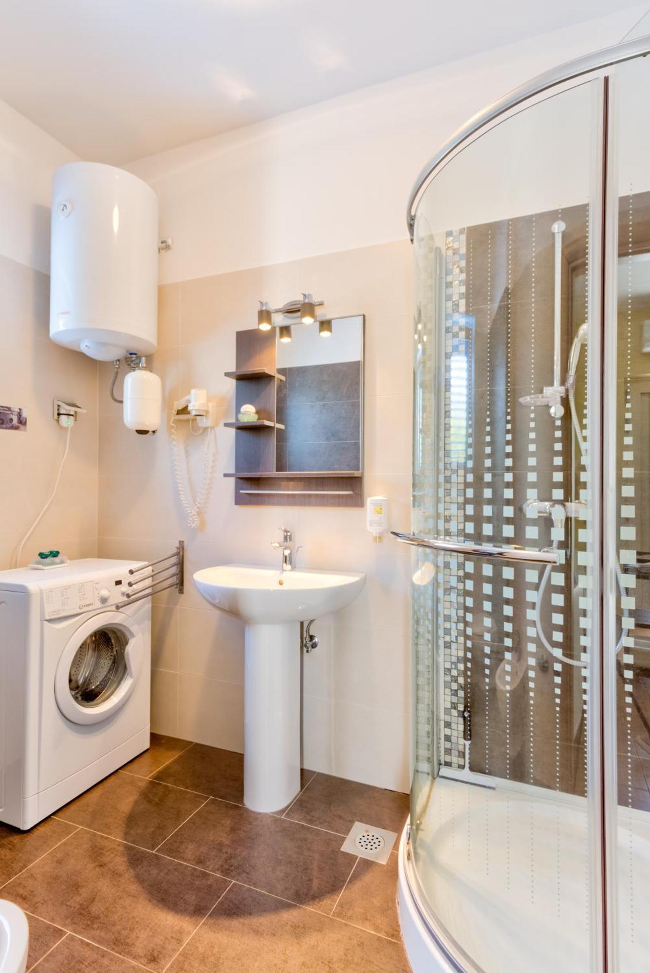 Apartment In Villa Moletto Seaside & Relax - 4 Guests Lovrecica  Exterior photo