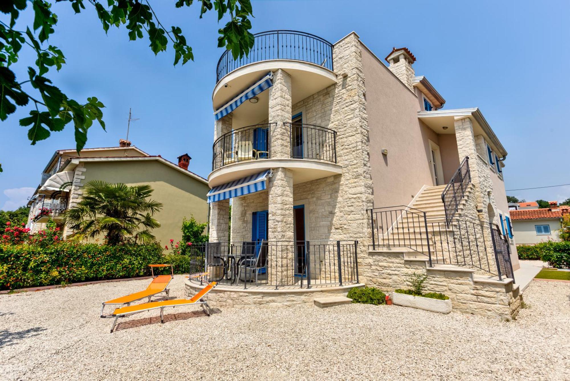 Apartment In Villa Moletto Seaside & Relax - 4 Guests Lovrecica  Exterior photo